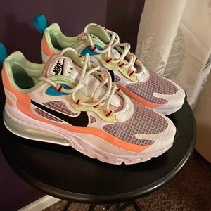 Nike Air Max 270 React